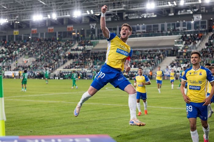 RADOM, POLAND - OCTOBER 12: Karol Czubak celebrates the goal radosc during the PKO BP Ekstraklasa round 10 match between Radomiak Radom and Motor Lublin at Radomskie Centrum Sportu on October 12, 2026 in Radom, Poland --- Pilka nozna. PKO Ekstraklasa. Radomiak Radom - Motor Lublin (Photo by Igor Jakubowski / Arena Akcji)